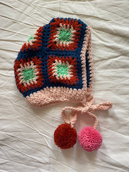 Poppy hand knitted Bonnet- Green Stars- Kid 6/ 10T