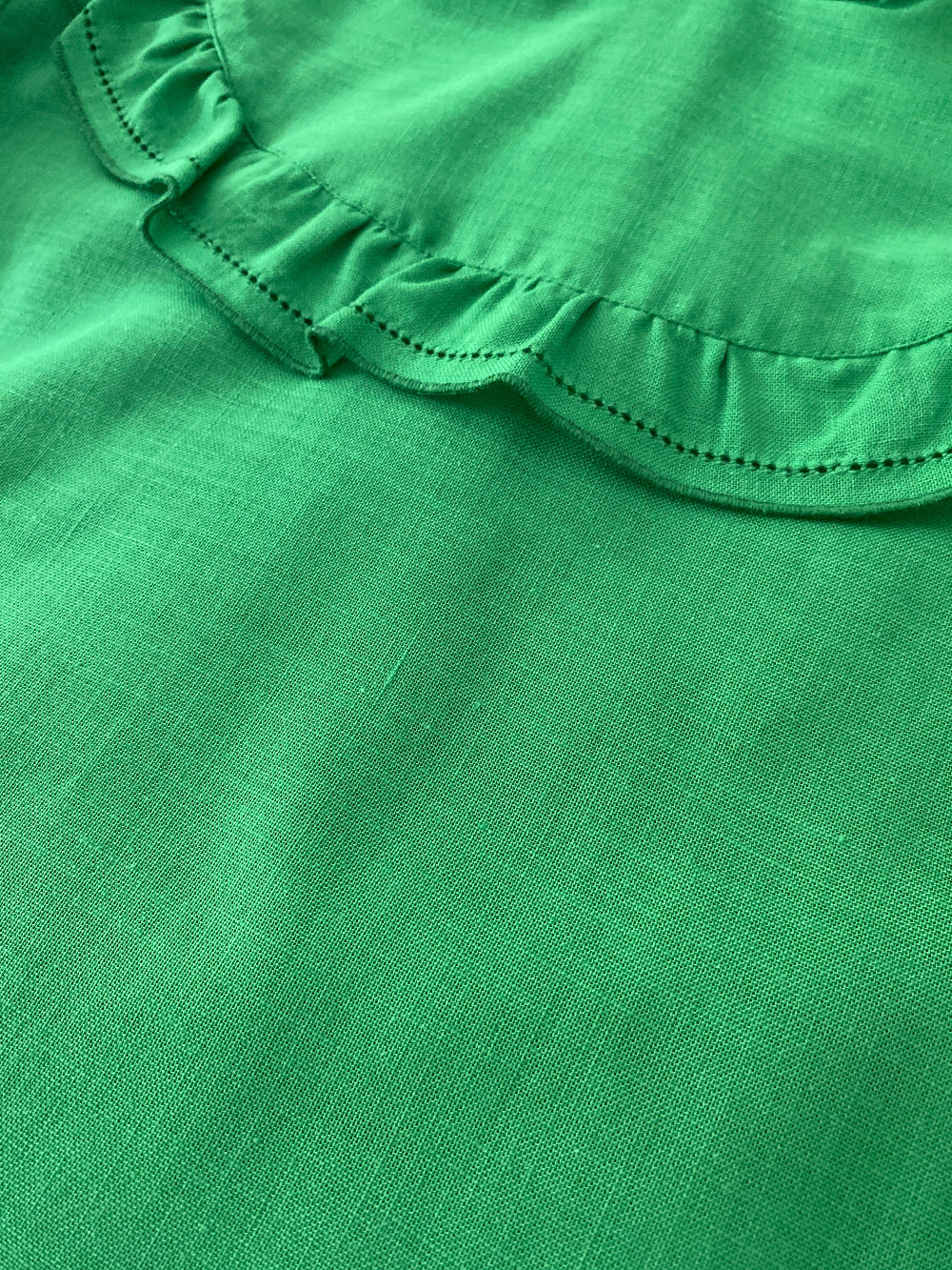 Short sleeve green ruffled blouse- Vintage deadstock